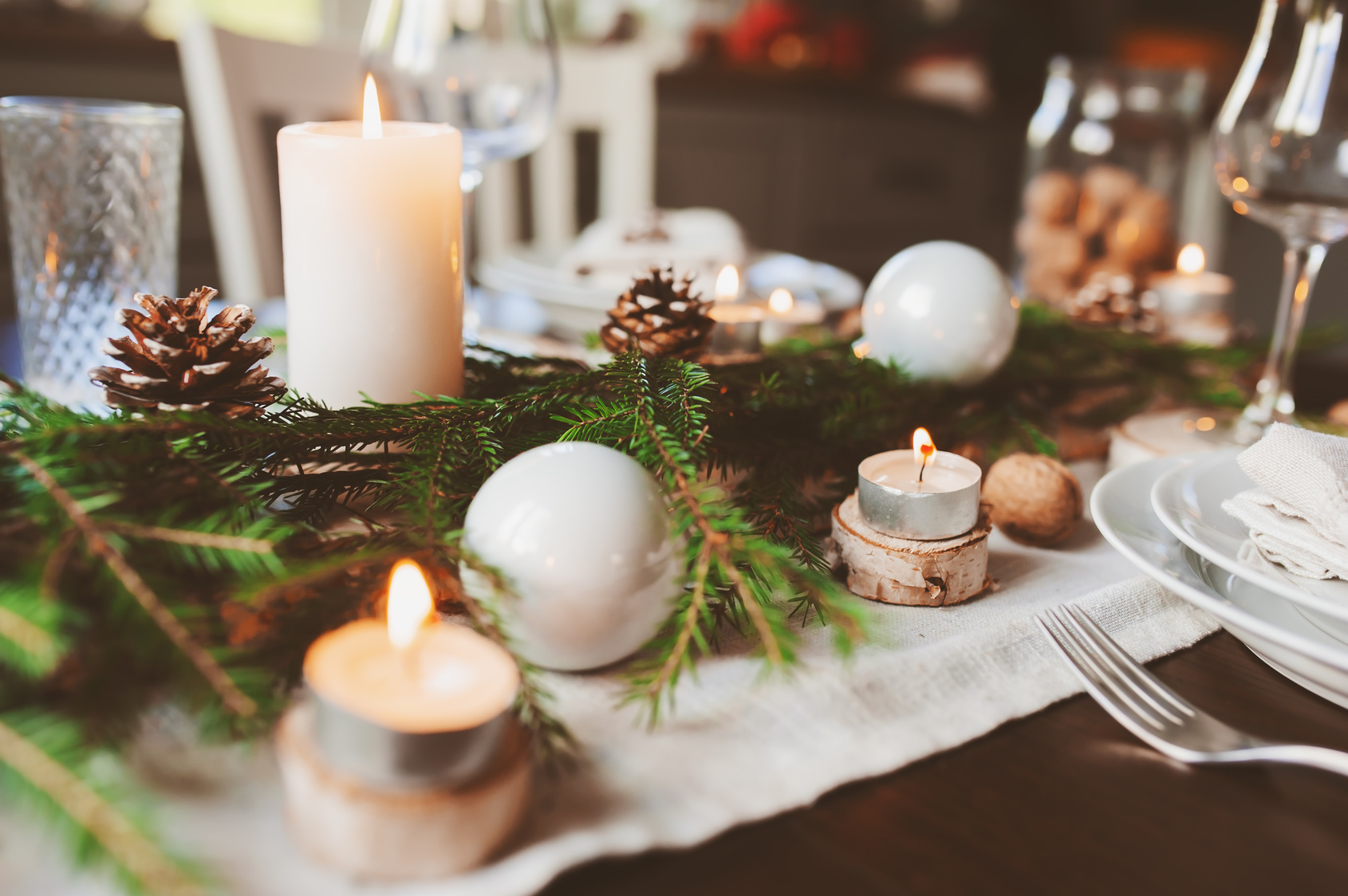 5 Common mistakes to avoid this Christmas - Christmas table - Sash Smart